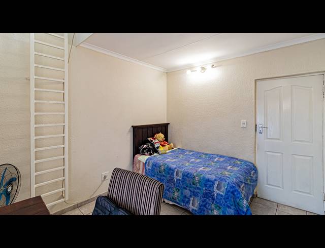 4 BEDROOM HOUSE FOR SALE IN MAYFIELD PARK